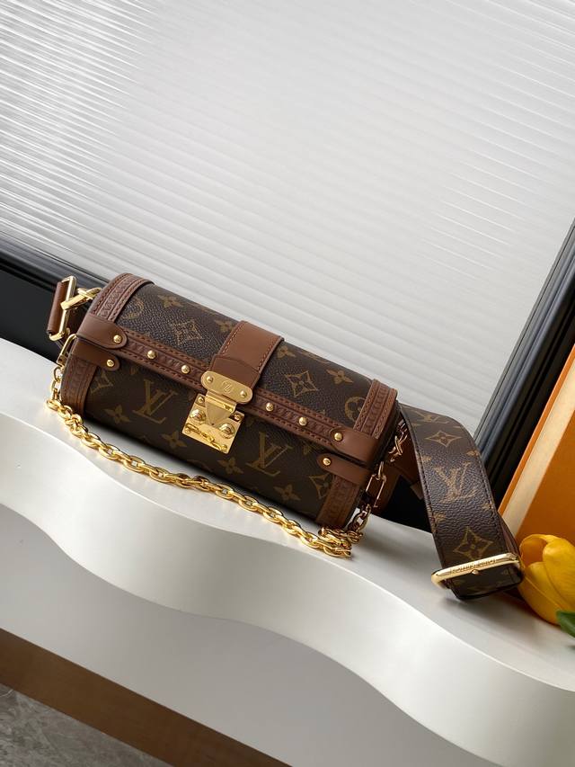 动态163C芯片 顶级原单加强版 M57835 Ss 秋季新款 Papillon Trunk 别圆桶翻盖锁扣设计，斜挎、手拎Or腋下都可。大小可以放得下手机，不