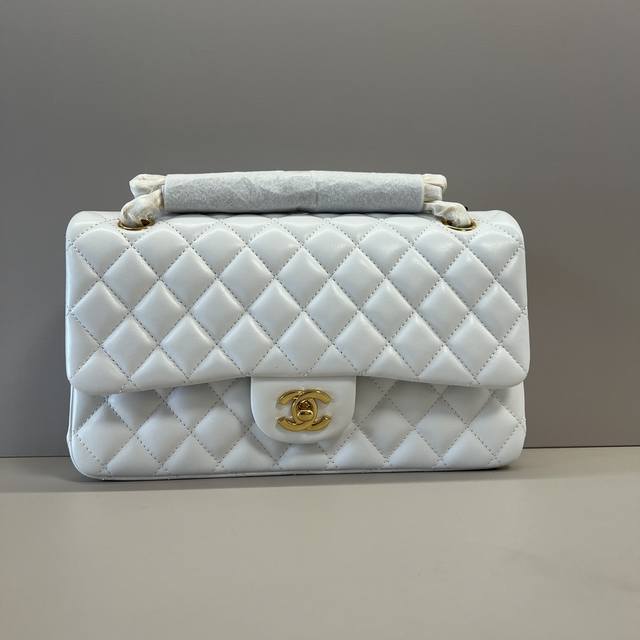 原单实拍 独家实拍 Cf 25Cm 羊皮升级版小香Cf系列 羊皮1112#经典款订制西班牙进口原厂羊皮 里內配小羊皮 手感柔软 版形超赞 独家正品开发、 原单实拍 独家实拍 Cf 25Cm 羊皮升级版小香Cf系列 羊皮1112#经典款订制西班牙进口原厂羊皮 里內配小羊皮 手感柔软 版形超赞 独家正品开发、