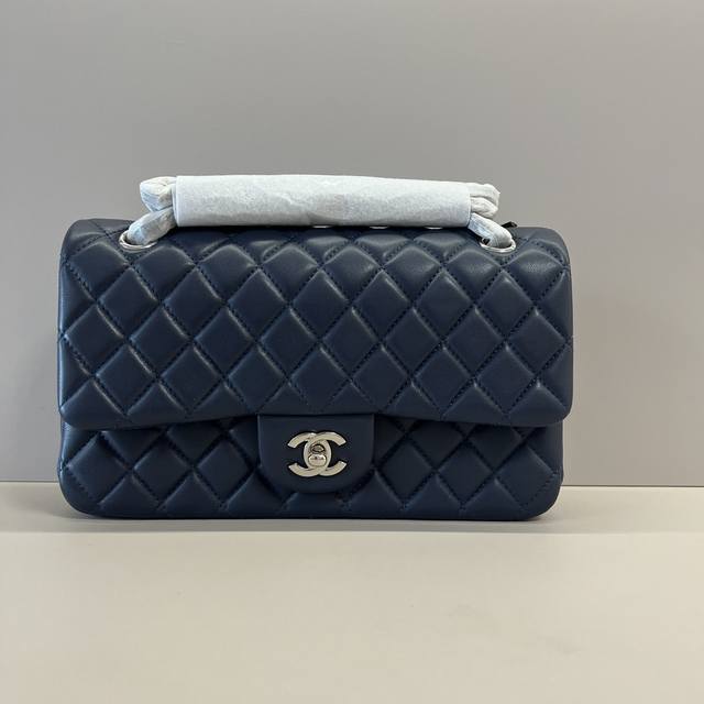 原单实拍 独家实拍 Cf 25Cm 羊皮升级版小香Cf系列 羊皮1112#经典款订制西班牙进口原厂羊皮 里內配小羊皮 手感柔软 版形超赞 独家正品开发、