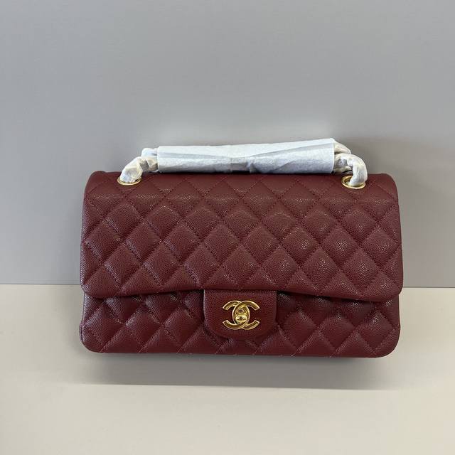 原单实拍 1112 Cf 25Cm 小球纹 ，进口对版小牛皮，市场独家好货，可以进出专柜对比的顶尖货，皮质细节及做工看图片哦，堪称完美！欢迎货比三家