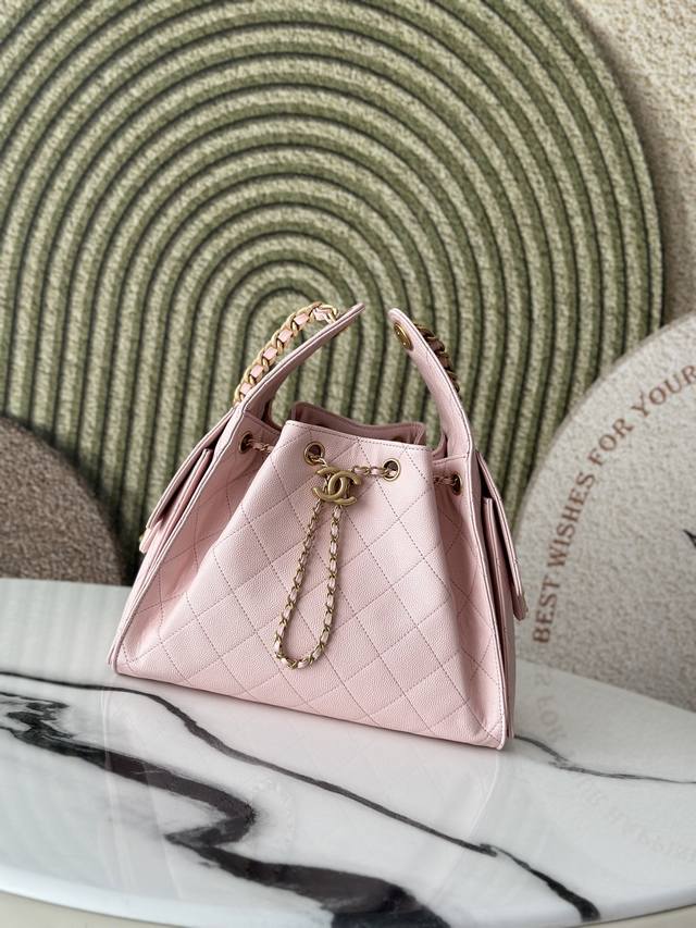 原厂皮 25C牛皮 球纹 香奈儿 Chanel Hobo 腋下包 嬉皮腋下包小号 复古金币纽扣抽绳水桶包+菱格纹+复古黑金 经典链条设计，高级感十足！日常出行必