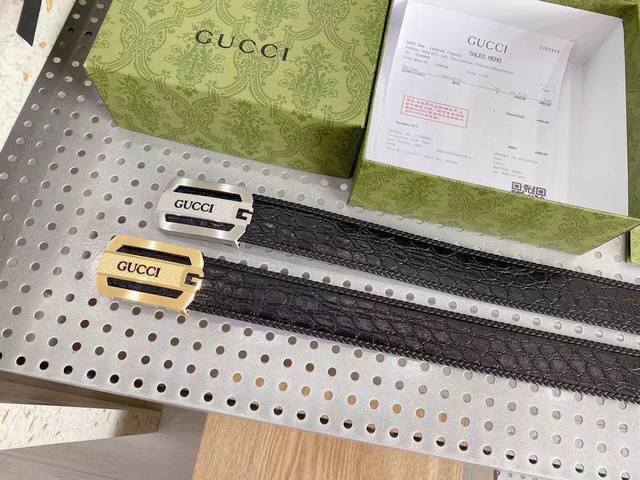 古奇 Gucci奢侈品 品牌 3.8Cm专柜同款高档腰带 .带身采用古奇专柜最新元素 大气有光泽度 100%进口牛皮扣头采用纯钢材质结构