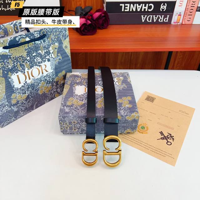 原版品质打孔 品牌：Dior家 女款 颜色：黑 扣头：金 扣头：原版精品纯铜五金扣头 带身：原版牛皮 尺寸：宽约：3.0Cm 2.0Cm 长约：95Cm-110
