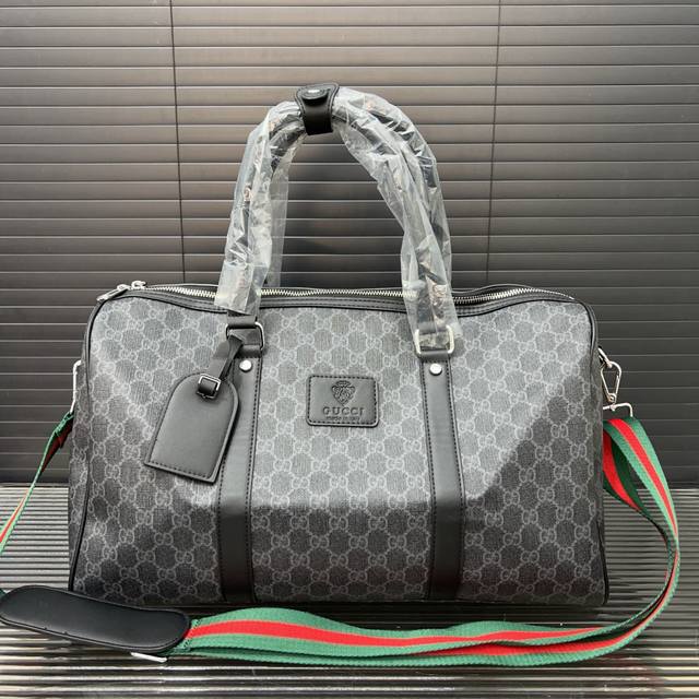 Gucci 古奇 印花旅行袋 手提包袋 机场包 实物拍摄 原厂原版面料 配送防尘袋 45 X 26 Cm。