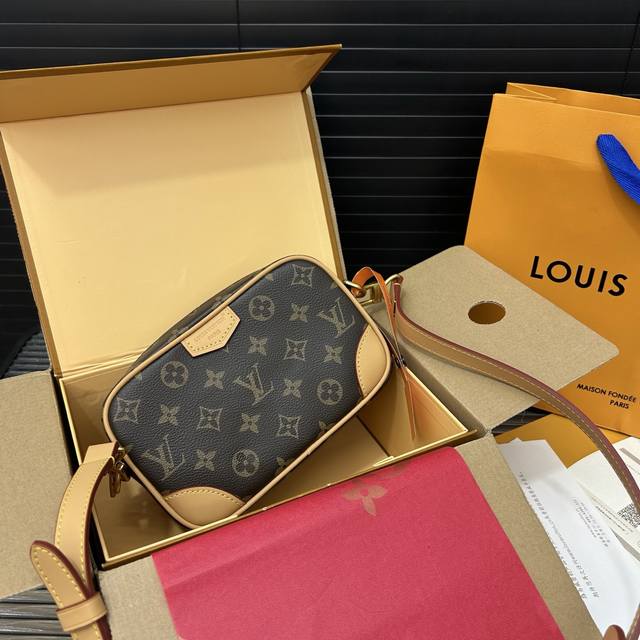 Louisvuitton 路易威登 Ss25 Trocadero 迷你单肩斜挎包 相机包 Monogram帆布仿古牛皮饰边 配送飞机礼盒 礼品袋 13 X 20