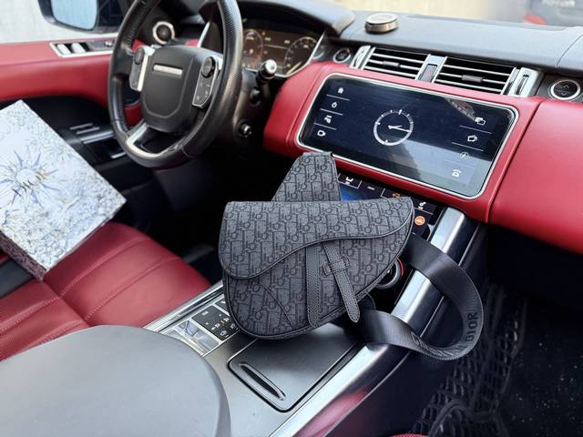 高端货 新款 “ Dior ”迪奥单肩包 Dior迪奥手提斜挎 差包 Dior迪奥 Saddle Oblique图案老花满印 牛皮拼织物 马鞍包斜挎包胸包腰包单