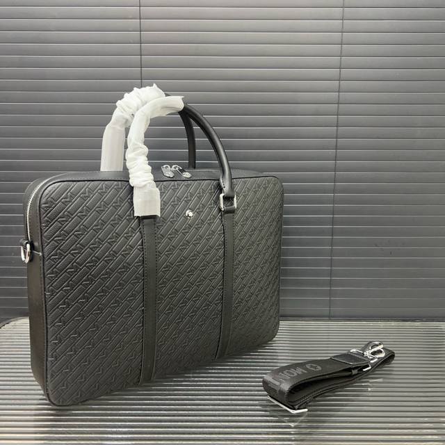 Montblanc 万宝龙 M_Gram系列 牛皮压花男士公文包 男包 电脑包 手提包 经典百搭 实物拍摄 原厂原版面料 高端品质 配送防尘袋 29 X 38