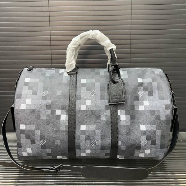 Louisvuitton 路易威登 Keepall 50 原版皮旅行袋 单肩斜挎手提包袋 男女通用机场包 实物拍摄 原厂面料 规格 50 Cm。 Louisvuitton 路易威登 Keepall 50 原版皮旅行袋 单肩斜挎手提包袋 男女通用机场包 实物拍摄 原厂面料 规格 50 Cm。