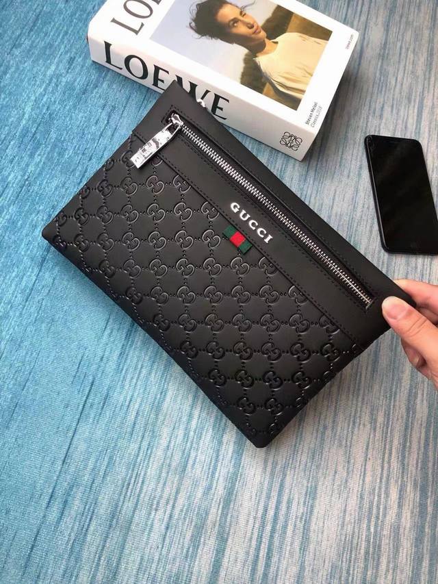 新款 Gucci 顶级 原单 水货采用进口原厂皮进口五金媲美专柜货，由一支具有十年经验功底团队打造，做工精细，欢迎前往专柜对比图片是实物拍摄，添加任何效果规格：