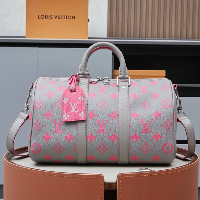 独家实拍 M15023灰色 旅行袋枕头包 Keepall BandoulièRe 35 Xl手袋 本款 Keepall BandoulièRe 35 手袋出自品