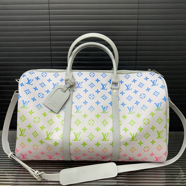 Louisvuitton 路易威登 Keepall 渐变旅行袋 单肩斜挎手提包袋 男女通用机场包 实物拍摄 原厂面料 规格 45 Cm。
