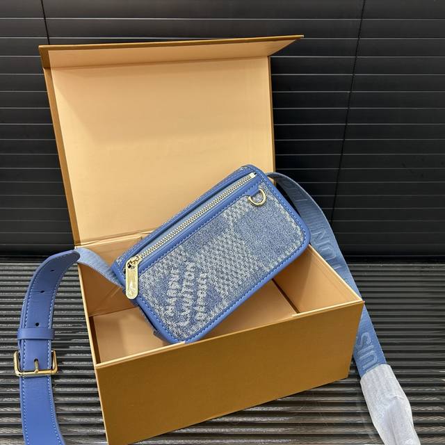 Louisvuitton 路易威登 邮差包 Bosphore 迷你手袋邮差包 单肩包印花斜挎包 经典百搭 实物拍摄 配送礼盒 防尘袋 19 X 12Cm。