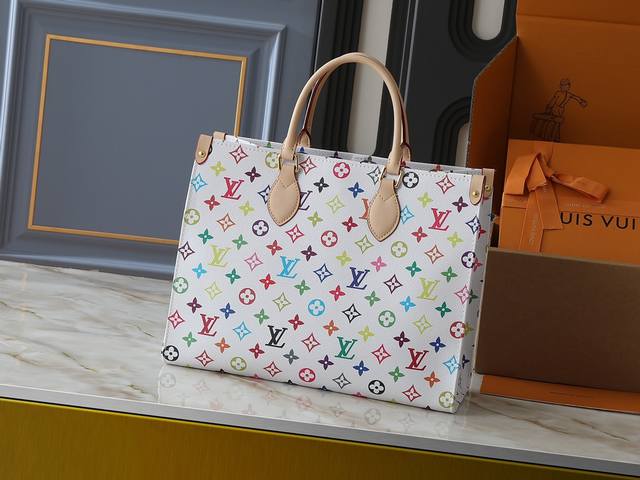 升级原版 新款M45039 M45321 M44571 本款Onthego 中号手袋将经典 Monogram 帆布与 Monogram Reverse 帆布分饰