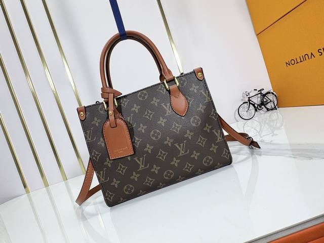 升级原版 M14235 M45659 M46373 M44571 本款 Organizer 手袋出自 Onthego 系列，为 Monogram 帆布搭配皮革手