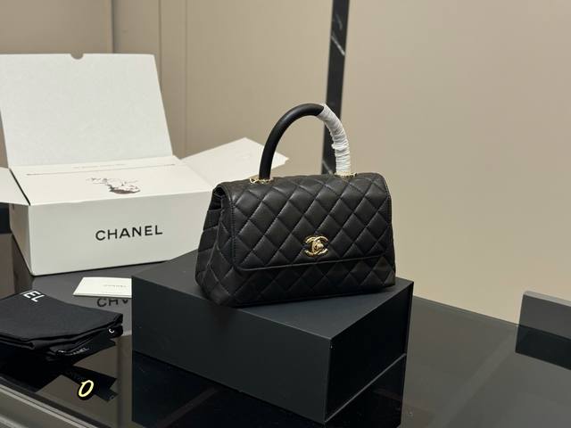 配折叠盒飞机盒 Size：23*14Cm 香奈儿Coco Handle 手提包 粒面牛皮材质 原版K金！！