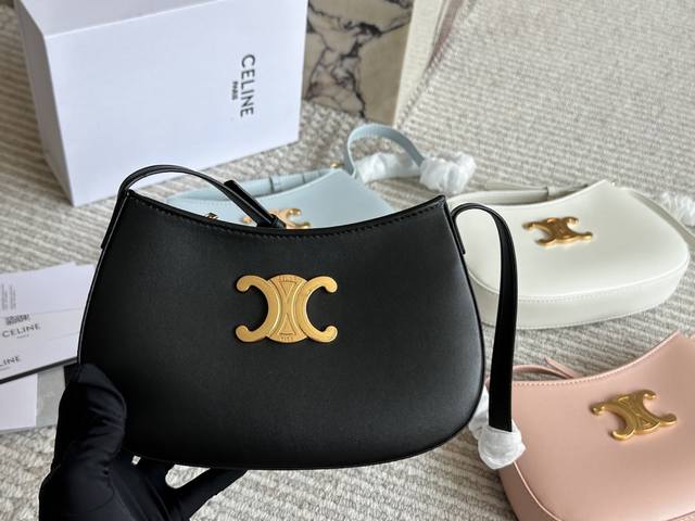 配盒 Size:23*13Cm Celine Tilly 好看又好用的包 新款小可爱Tilly 复古性感百搭小包 不容错过!! 配盒 Size:23*13Cm Celine Tilly 好看又好用的包 新款小可爱Tilly 复古性感百搭小包 不容错过!!