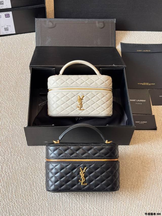 原单版本 羊皮 Ysl圣罗兰June Box盒子包 柔软质感，五金十分抢眼 据说是Saltier人手必备 拥有无穷魅力 时尚感极强 Size:18×12
