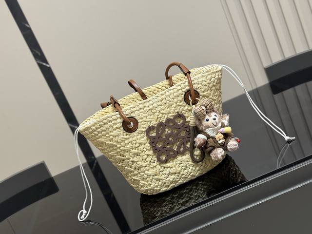 配挂件 罗意威Loewe 草编托特包 尺寸:22.21Cm