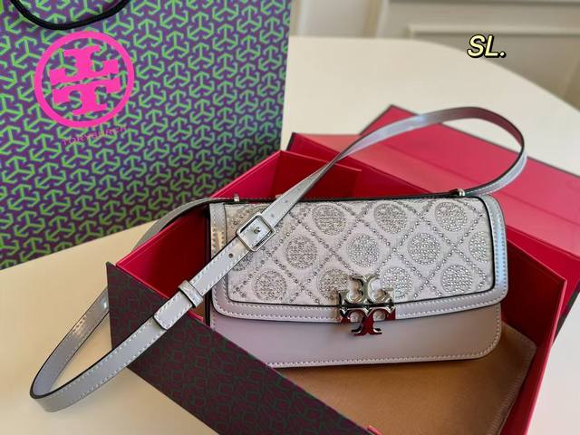 折叠盒 Size:23×13 Tb Toryburch 托里伯奇水钻漆皮小金砖斜挎包 气场超强的Eleanor系列，无敌爆款 细腻的质地硬挺的包型 水钻金属大L