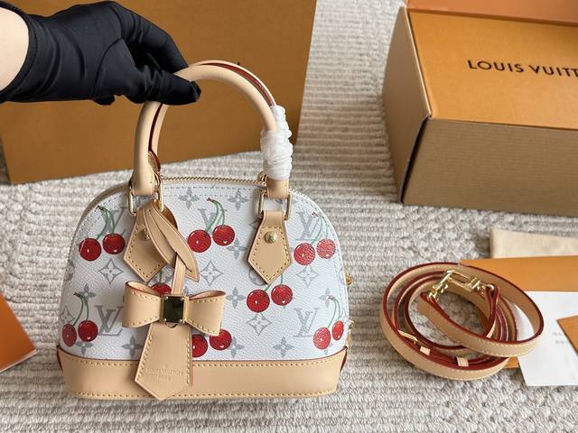 配盒 Size： 25*18Cm L家 Alma贝壳包 内敛！深沉！有味道！ 这款百搭的经典手袋 依然很受现代的青睐！