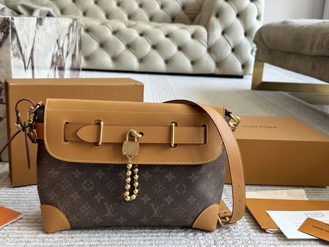 Lv新品邮差包 新品上新啦 Lv2025新款Steam Crossboy Lv路易威登新款Steamer Crossbody Ateamer系列的这款Cross