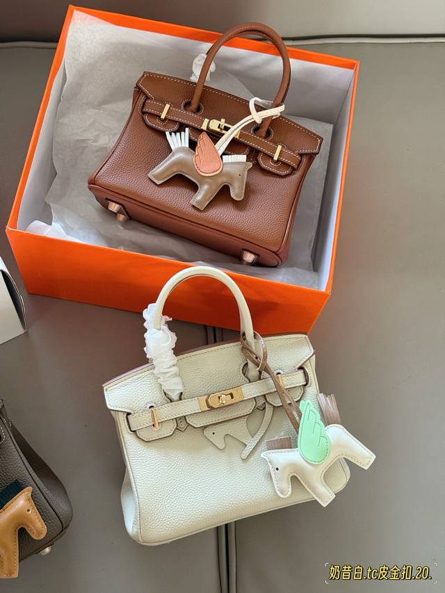 配盒 丝巾 小飞马 Size：20Cm 背铂金包的季节来啦 Bk20原版品质 Tc头层牛皮 手感！质感！