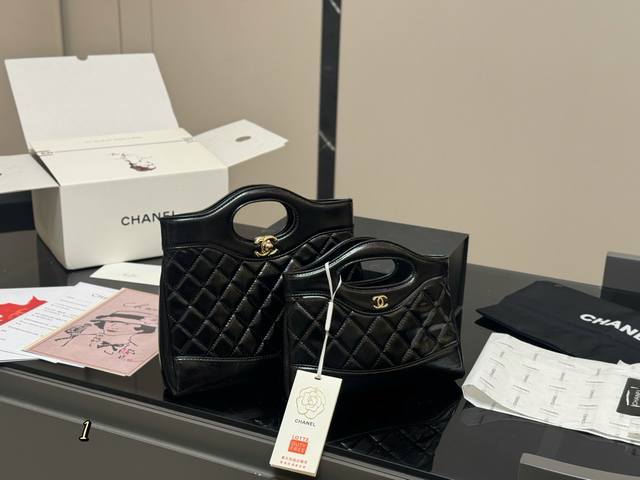 配盒 升级版 Size：20*14Cm 23*19Cm 香奈儿23A值得入手的 可可爱爱的横版31 Chanel又又又复刻了 新款31Bag出了Minisize