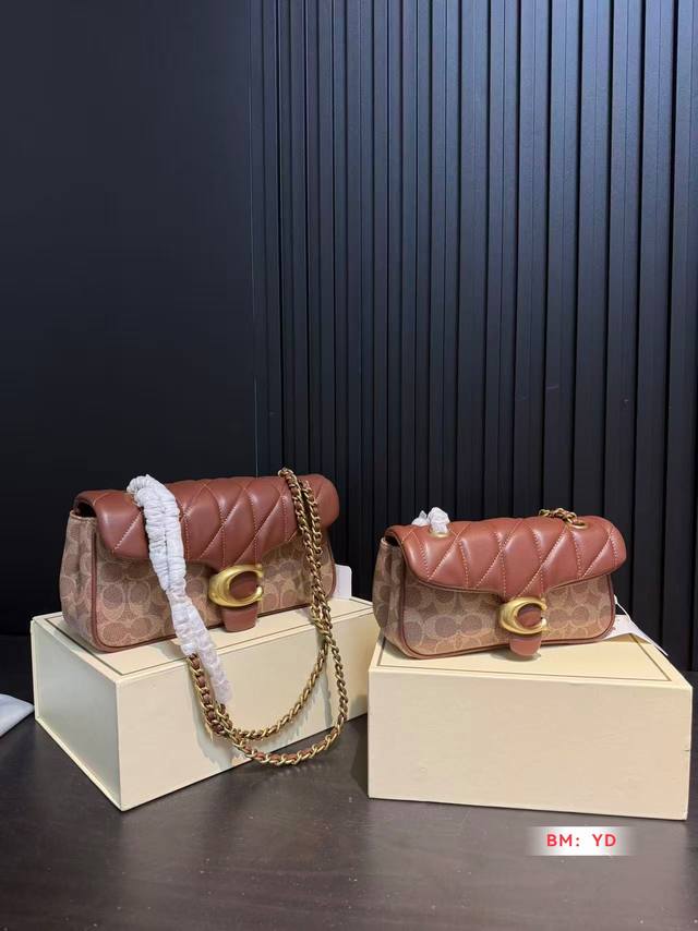 小号 大号 配折叠盒 Coach蔻驰Coach Quilted Tabby20单肩包新款 尺寸大号27*14小号21*10 经典老花图案拼皮单肩斜挎包 时尚气质