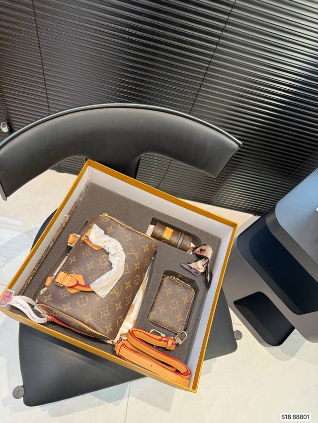 配盒子 Lv 超值套盒 一个包包的价钱买3个 Lv枕头包口红包钱包丝巾尺寸20 14 货号88801