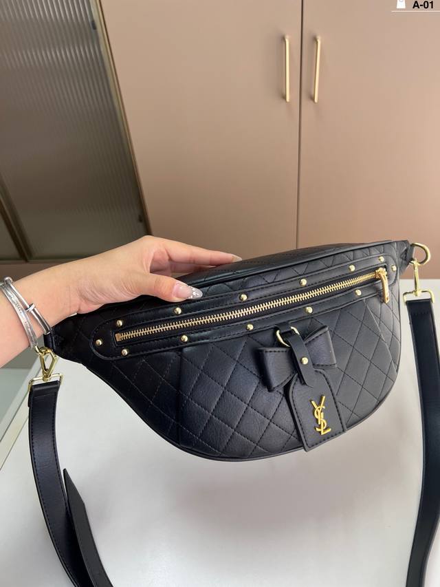 Ysl圣罗兰腰包胸包 Ysl中性风包包,男生女生都适用 简直美的毫不费力~ A-01尺寸31×17配盒 Ysl圣罗兰腰包胸包 Ysl中性风包包,男生女生都适用 简直美的毫不费力~ A-01尺寸31×17配盒