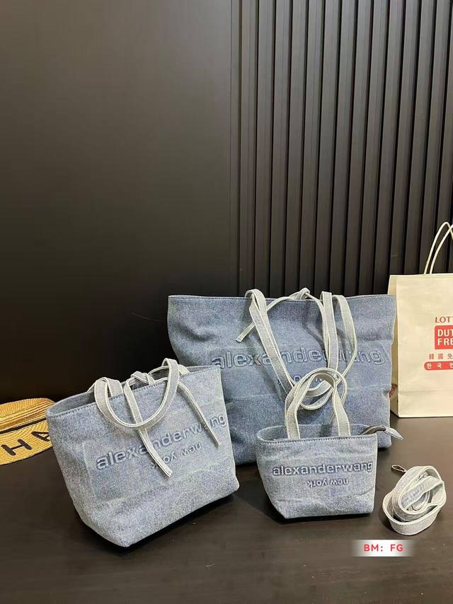 小号 中号 大号 大王牛仔Logo 托特包 压力山大购物袋这超款合符 Alexander Wang 尺寸大号32*30 中号19*19 小号13*11