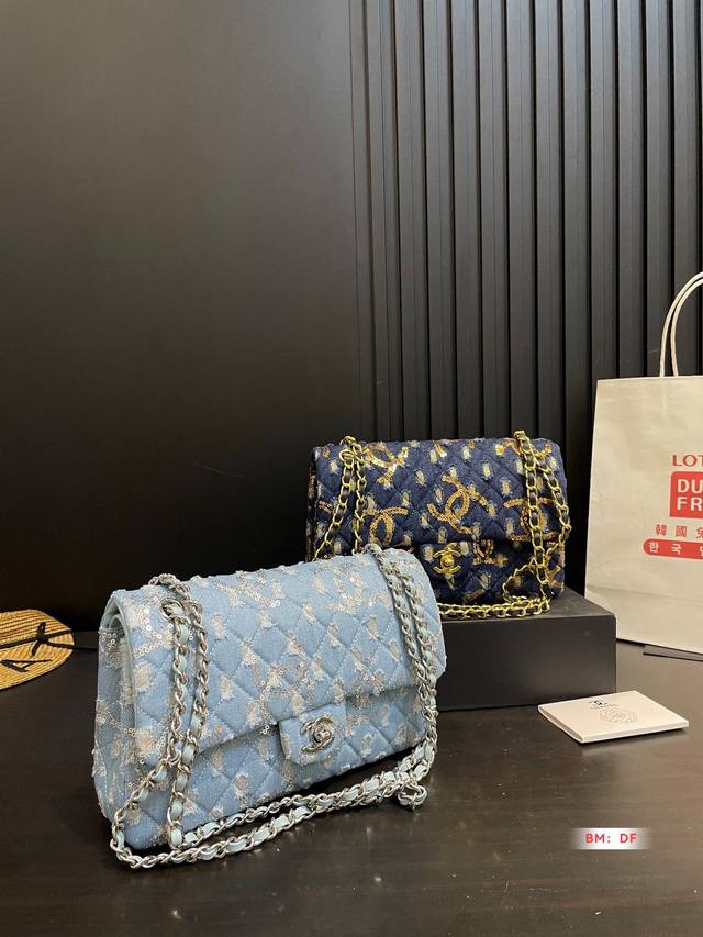 配折叠礼盒 Chanel 香奈儿 丹宁牛仔大迷你 系列Cf 链条包 超级经典又时髦 意外的百搭耐看精致 日常出街 尺寸25*16