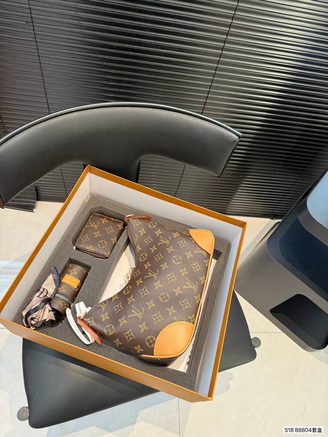 配盒子 Lv 超值套盒 一个包包的价钱买3个 Lv牛角包口红包钱包丝巾尺寸29 16 货号88804