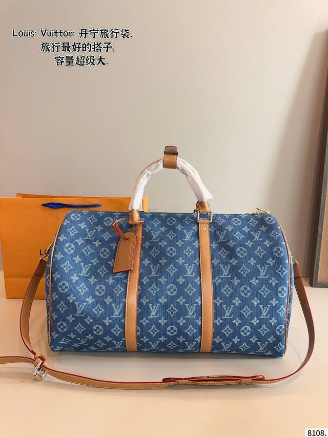 Lv 路易威登 春夏限量新款Keepall 旅行包 一只帅气能装的旅行袋 时尚爆发款火热来袭 经典设计大气可观男女通用款 包包采用原版皮质 超级厚实 耐磨 耐用