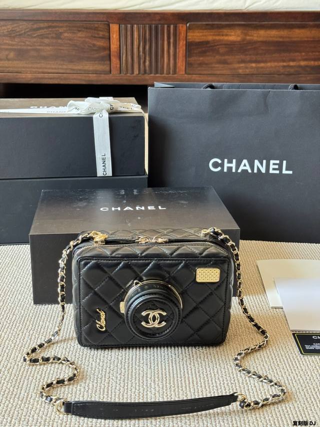 复刻版 香奈儿24S新款相机包 Camera Bag Vic 限量 香奈儿 Chanel 24Ss 新款相机包 Camera Bag 可斜挎 空间能满足日常容量