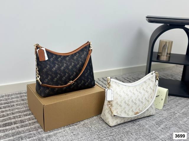 配飞机盒子 蔻驰托特包，除了好看还是好看，托特包造型简单又好用关键是超好看，轻便，缤纷又结实。分分钟成为街上最具回头率的时尚单品！尺寸：30 24