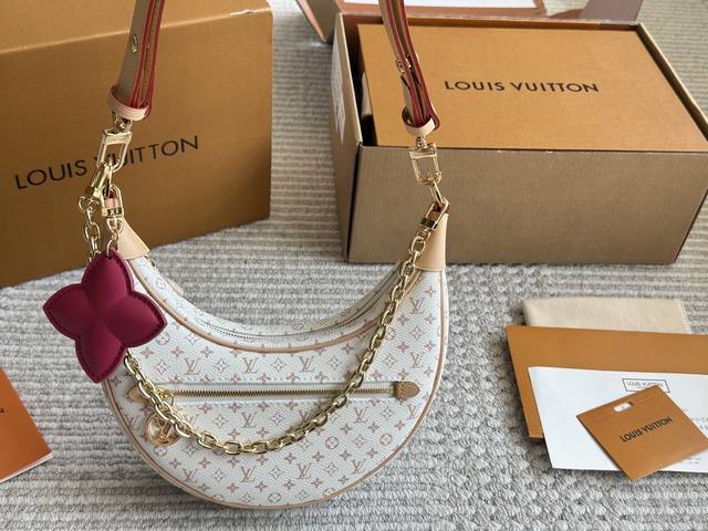 高品质 可盐可甜的天花板一_Lv 豌豆包 Lv豌豆包的名字叫Loop，意思是“环形”，但因为长得实在太像豌豆了，所以大家便不约而同把它称为“豌豆 它的长度是最黄