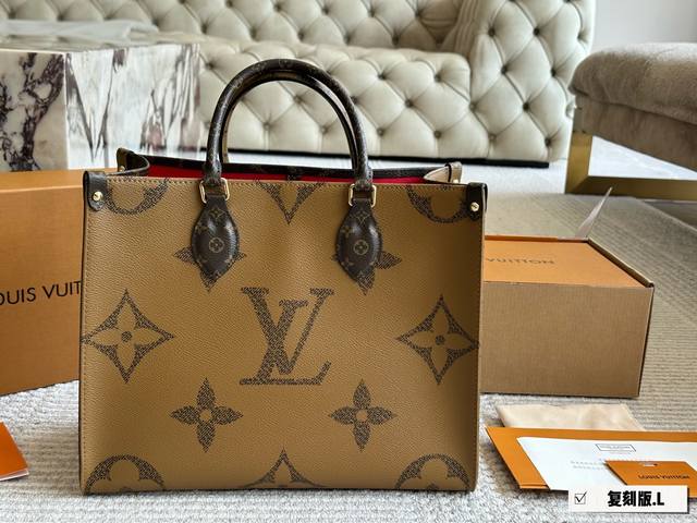 配盒 Size：34*26Cm 中 万众期待的Onthego 圣诞之前终于到货啦！ L家 Onthego 就是你的本命包 怎么搭配都Ok