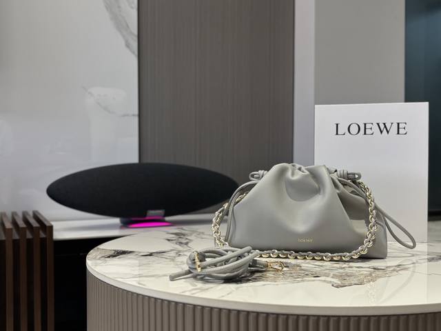 配盒 牛皮 Size：30*18Cm 大 Loewe Purse 福袋 新上市的福袋真的好