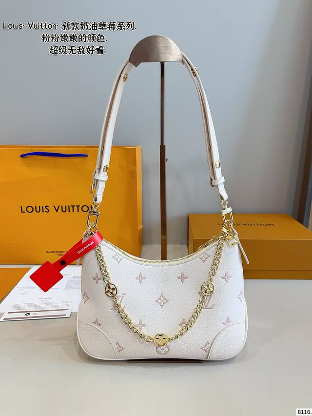 Lv 2025新款Boulogne牛角包 拉链 老花 皮肩带 轻便 大容量▼ 斜挎 单肩 腋下 手提 一包四背,链条点8和肩带都可拆卸 刚拿到有点压扁了,装的日 Lv 2025新款Boulogne牛角包 拉链 老花 皮肩带 轻便 大容量▼ 斜挎 单肩 腋下 手提 一包四背,链条点8和肩带都可拆卸 刚拿到有点压扁了,装的日