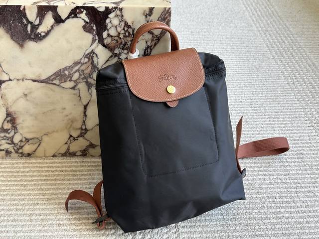 Size ：30 28Cm Longchamp珑骧I尼龙双肩包 黑棕经典色 这个颜色你不冲吗 容量感人