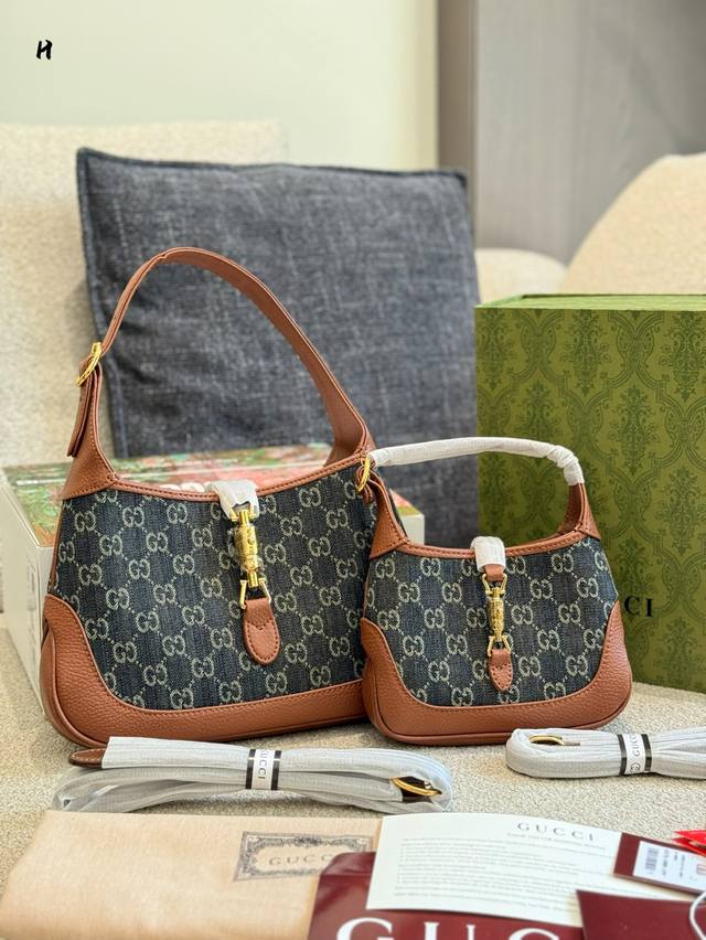 新款老花腋下包 古驰Gucci 原版皮牛皮 是Gucci Jackie 1961系列,一上市就来势汹汹,-眼就被这个老花腋下包吸引住了舌新款也太好看了吧,不论是 新款老花腋下包 古驰Gucci 原版皮牛皮 是Gucci Jackie 1961系列,一上市就来势汹汹,-眼就被这个老花腋下包吸引住了舌新款也太好看了吧,不论是