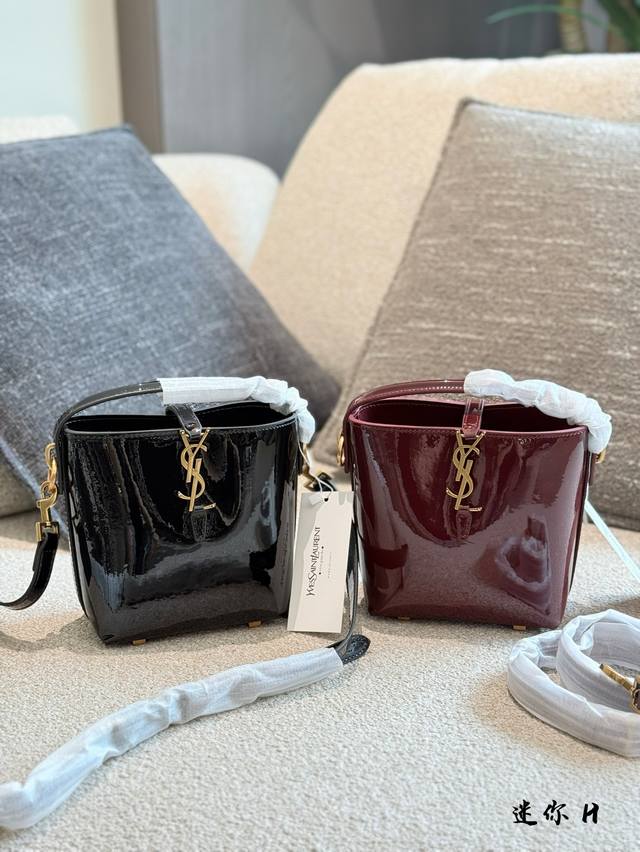 圣罗兰Rose同款水桶包 新款Le37水桶包Small Mini Cassandre钩扣开合 可调节可拆卸肩带 古铜色金属配件 罗缎衬里 多种携带方式