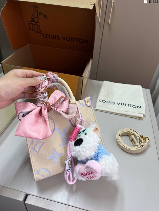 配丝巾挂件 Lv Onthego Bb丛林托特包 路易威登Lv 老花 Logo Onthego 作为经典款之一，它是有绝对的优势 D-324尺寸18×16折叠盒