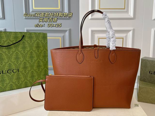 无盒 Size:30×25 Gucci 古驰新款双面款托特购物袋 标志性印花，完全不怕脏！ 双面可用，实用性高 轻便耐用，巨能装 简约大方，非常好搭