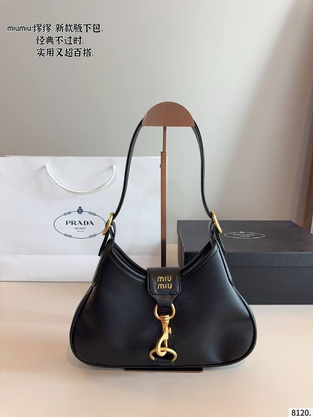 配礼盒. Miumiu期待已久的2025.秀款 中古包.快来围观吧 2025.春夏系列包包 简洁利落的设计 凸显功能性 实用主义 柔软舒服的触感 彰显 Mium 配礼盒. Miumiu期待已久的2025.秀款 中古包.快来围观吧 2025.春夏系列包包 简洁利落的设计 凸显功能性 实用主义 柔软舒服的触感 彰显 Mium