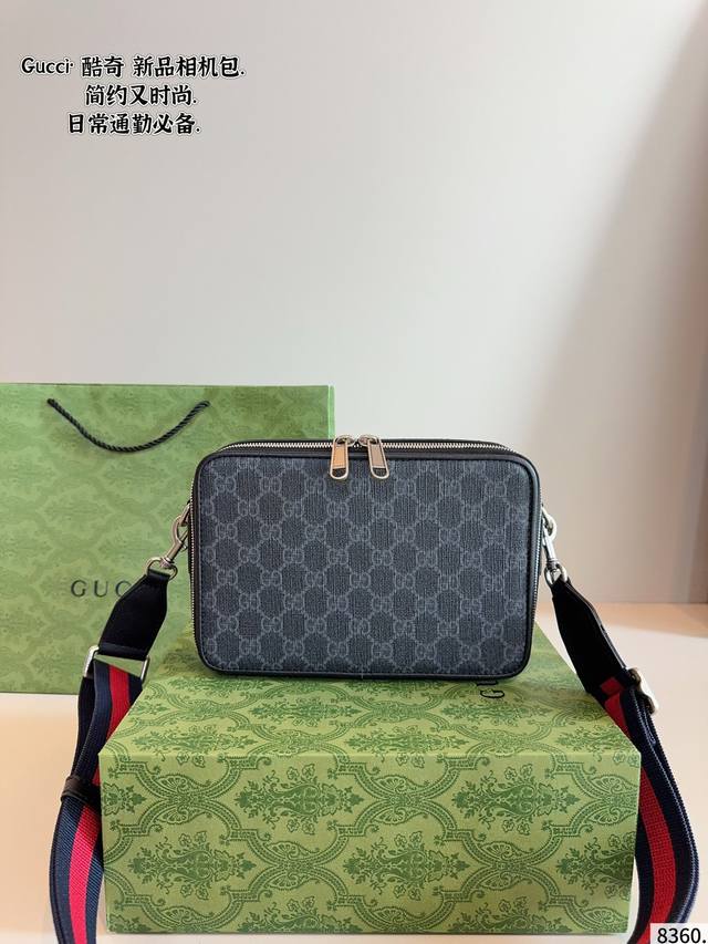 配礼盒. Gucci古奇 新款 相机包 百搭款Marmont 酷奇 印花 单肩手机包 美到无法无天的款式 今年简直引领时尚最In元素 上身超级好看 尺寸：25*