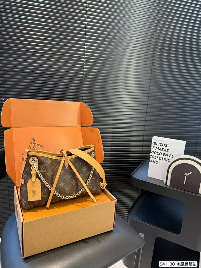 配飞机盒折叠盒子 原版复刻 全钢五金 Lv Carryall家族又添新成员 Lv设计师有一种不管钱包死活的审美,新版Carryall变可爱了,而且不喜欢大包的姐 配飞机盒折叠盒子 原版复刻 全钢五金 Lv Carryall家族又添新成员 Lv设计师有一种不管钱包死活的审美,新版Carryall变可爱了,而且不喜欢大包的姐