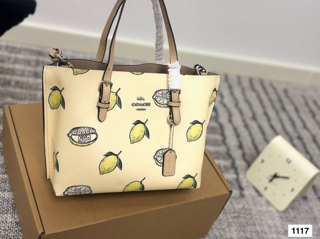 配盒子 Coach 蔻驰水桶 复古系列-百搭神器 原单面料 手感超好 大容量 颜色刚刚好 又精致 尺寸25 20 配盒子 Coach 蔻驰水桶 复古系列-百搭神器 原单面料 手感超好 大容量 颜色刚刚好 又精致 尺寸25 20