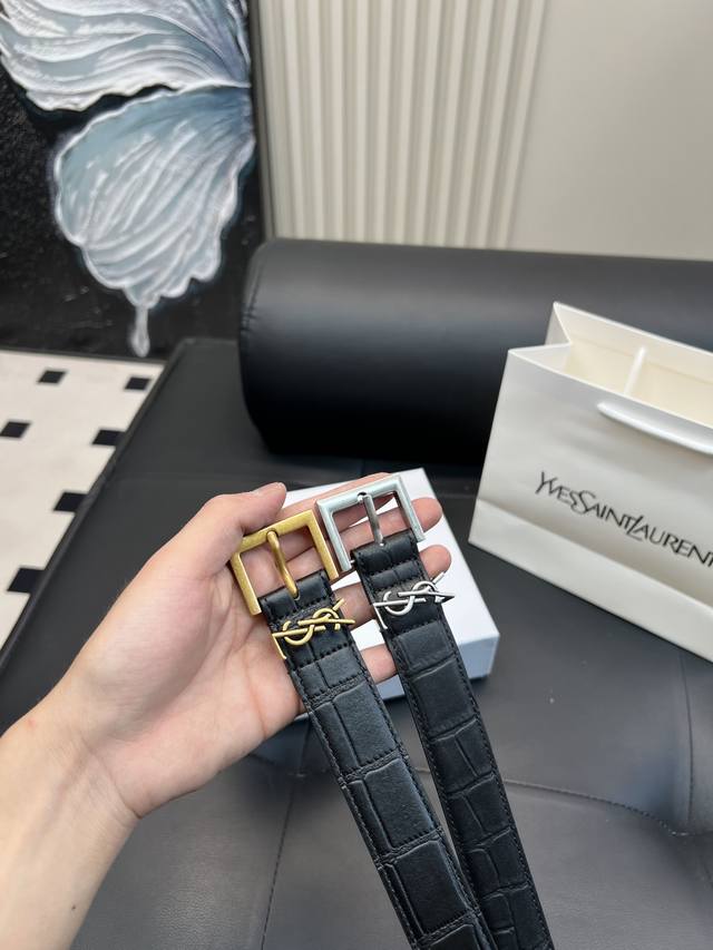 升级版 Ysl! !高版本 腰带 嘿哈 原单牛皮皮带~热门款 皮带里面最火的啦~质量很好 全套包装!五金绝对不褪色 皮带头和专柜一样的哦~ 配礼盒手提袋发票 升级版 Ysl! !高版本 腰带 嘿哈 原单牛皮皮带~热门款 皮带里面最火的啦~质量很好 全套包装!五金绝对不褪色 皮带头和专柜一样的哦~ 配礼盒手提袋发票